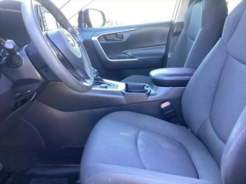 2020 Toyota RAV4 Hybrid LE