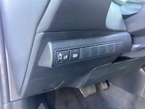 Wind Chill Pearl/Midnight Black Metallic 2026 Toyota Corolla XSE