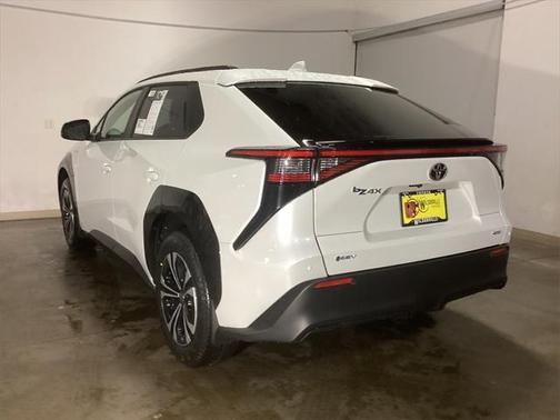 2025 Toyota bZ4X XLE