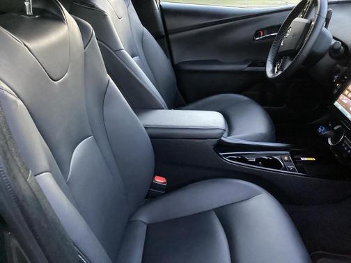 2022 Toyota Prius Prime XLE