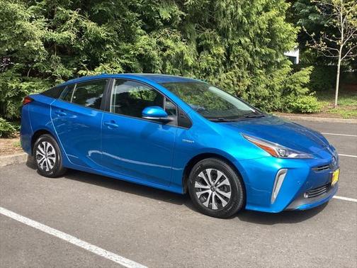 2021 Toyota Prius XLE
