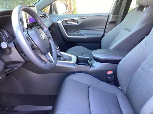 Silver Sky Metallic 2025 Toyota RAV4 Hybrid SE