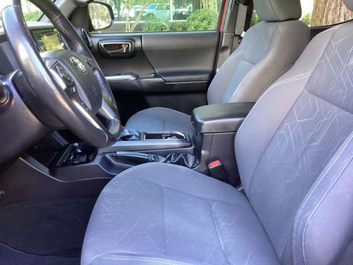 Barcelona Red Metallic 2017 Toyota Tacoma TRD Sport