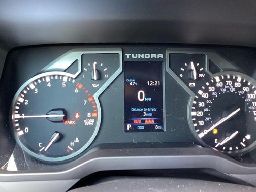 2025 Toyota Tundra SR5