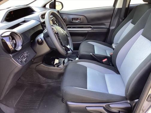 2019 Toyota Prius LE
