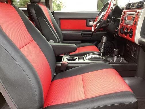 2012 Toyota FJ Cruiser Base