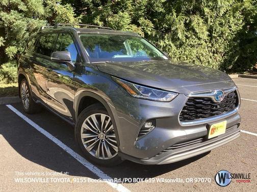 2021 Toyota Highlander Hybrid Platinum