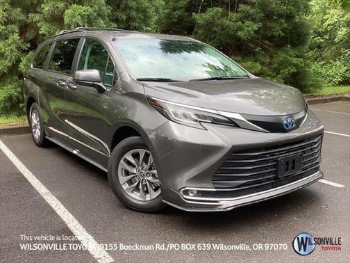 2022 Toyota Sienna XLE 7 Passenger