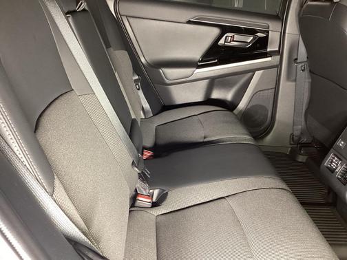 2025 Toyota bZ4X XLE