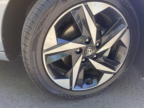 Electric Shadow 2023 Hyundai ELANTRA SEL