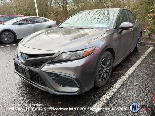 2024 Toyota Camry Hybrid SE