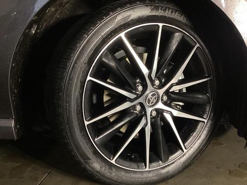 2024 Toyota Camry Hybrid SE