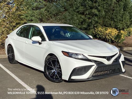 2022 Toyota Camry SE