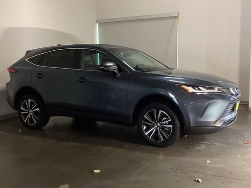 2023 Toyota Venza LE