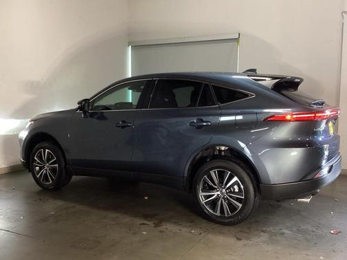 2023 Toyota Venza LE