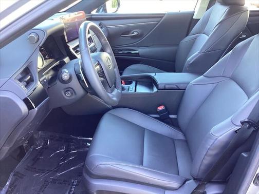 2023 Lexus ES 300h Base
