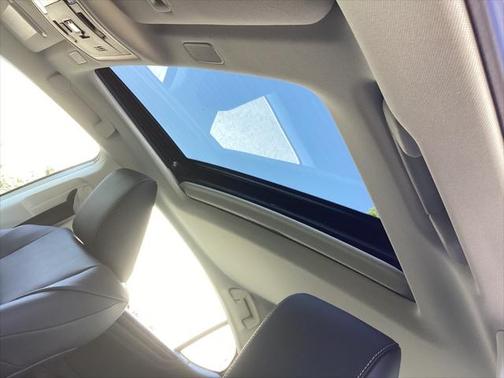 2023 Lexus ES 300h Base