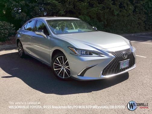 2023 Lexus ES 300h Base