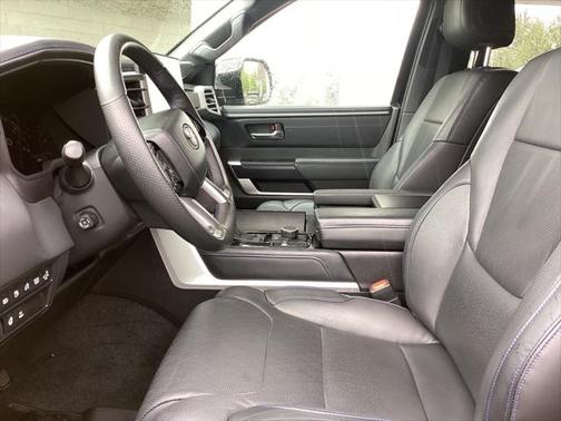 2023 Toyota Tundra Hybrid Platinum
