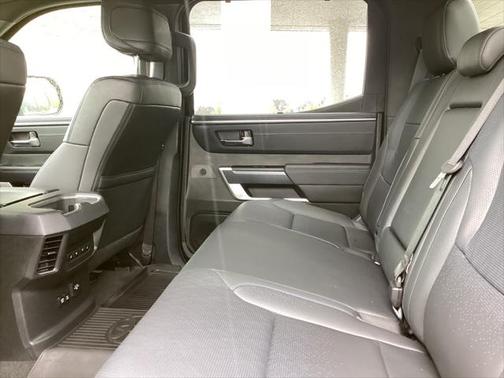 2023 Toyota Tundra Hybrid Platinum
