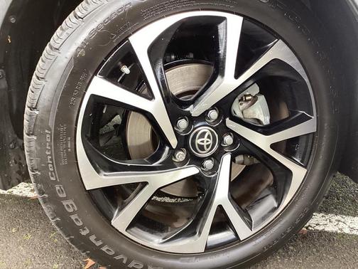 2020 Toyota C-HR XLE