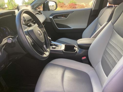 2022 Toyota RAV4 Hybrid Limited