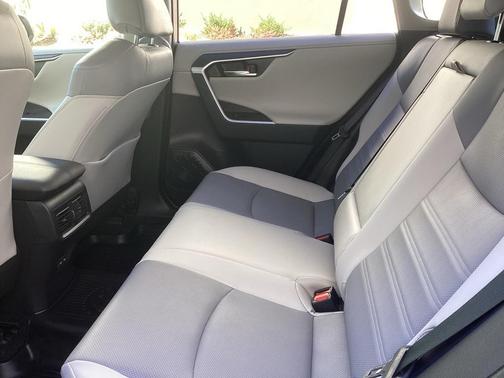 2022 Toyota RAV4 Hybrid Limited