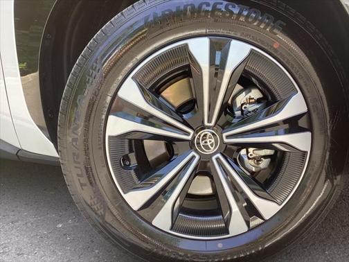 2024 Toyota bZ4X XLE