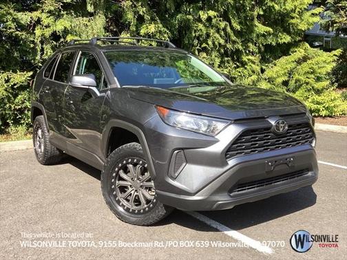 2020 Toyota RAV4 LE