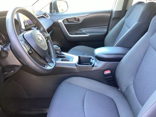 Silver Sky Metallic 2023 Toyota RAV4 LE