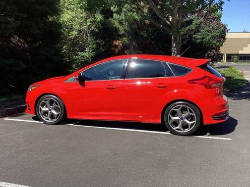 2017 Ford Focus ST