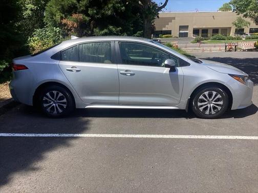 2022 Toyota Corolla Hybrid LE