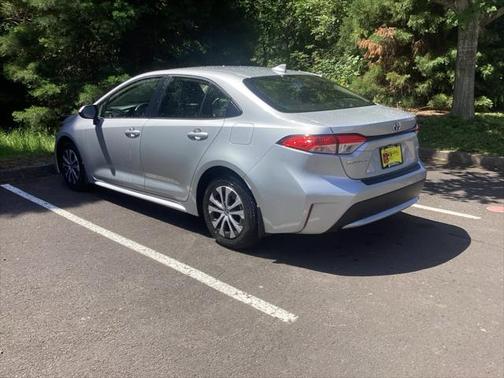 2022 Toyota Corolla Hybrid LE