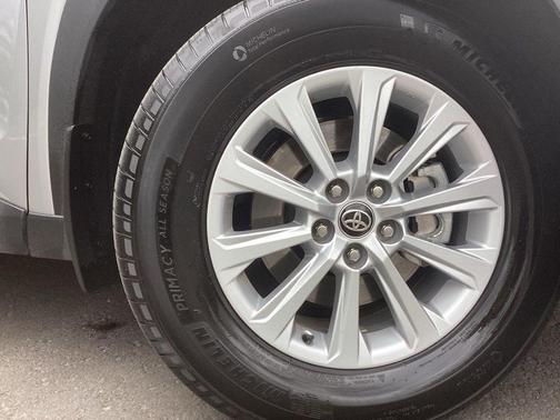 2025 Toyota Grand Highlander Hybrid XLE