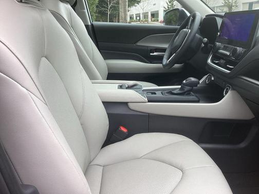 2025 Toyota Grand Highlander Hybrid XLE