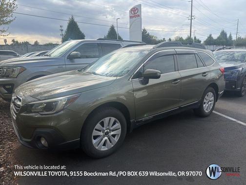 Wilderness Green Metallic 2019 Subaru Outback 2.5i Premium