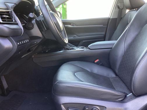 Wind Chill Pearl 2024 Toyota Camry XSE