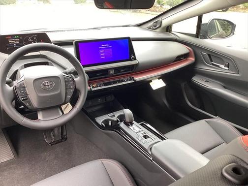2025 Toyota Prius L