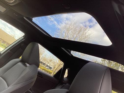 2025 Toyota bZ4X Limited