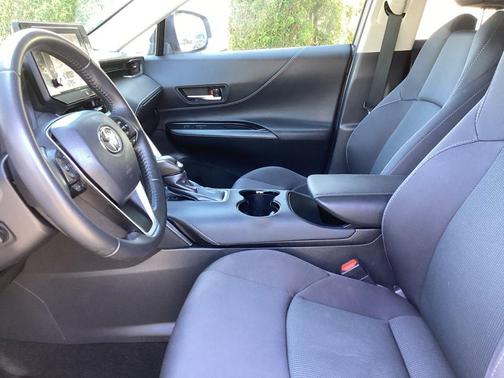 Wind Chill Pearl 2023 Toyota Venza LE