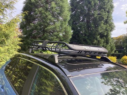 Cavalry Blue/Midnight Black Metallic 2022 Toyota RAV4 Hybrid SE