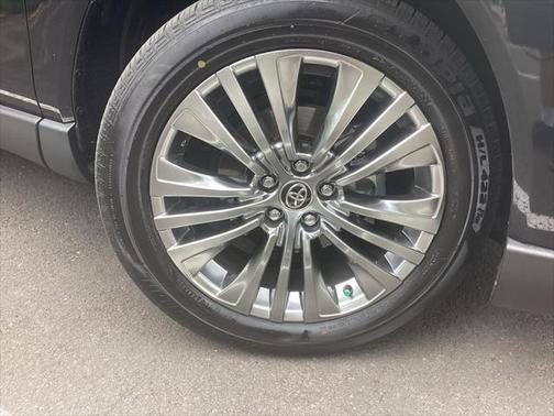 2023 Toyota Venza XLE