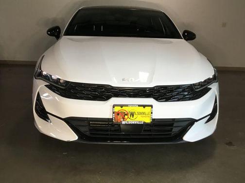 Glacial White Pearl 2022 Kia K5 GT-Line