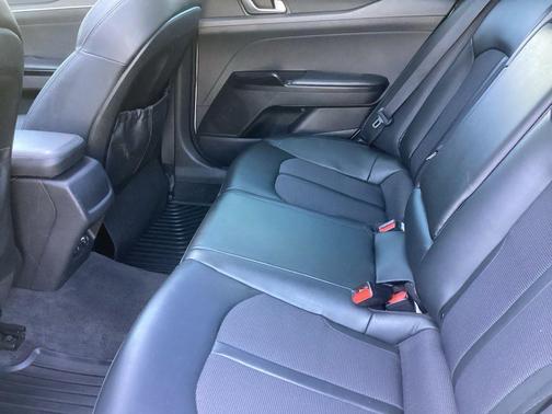 Glacial White Pearl 2022 Kia K5 GT-Line