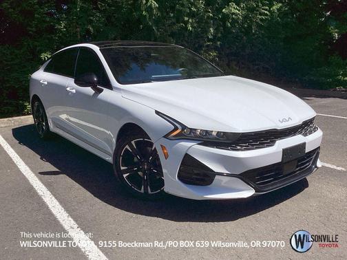 Glacial White Pearl 2022 Kia K5 GT-Line