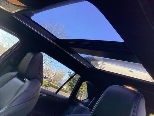 2020 Toyota RAV4 Hybrid SE