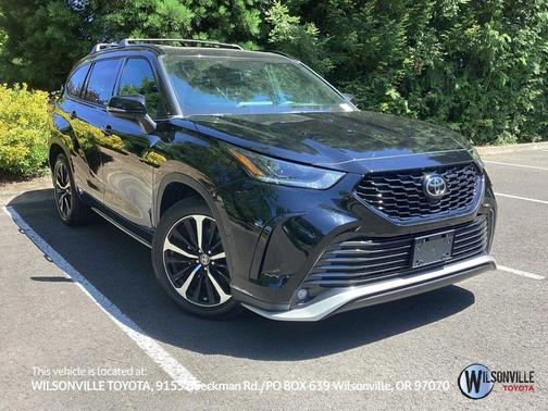 Midnight Black Metallic 2021 Toyota Highlander XSE