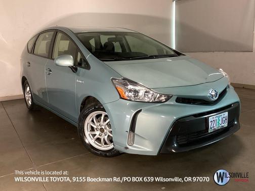 2016 Toyota Prius v Three