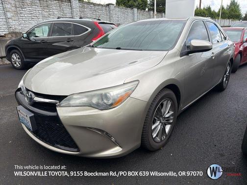 Creme Brulee Mica 2016 Toyota Camry SE