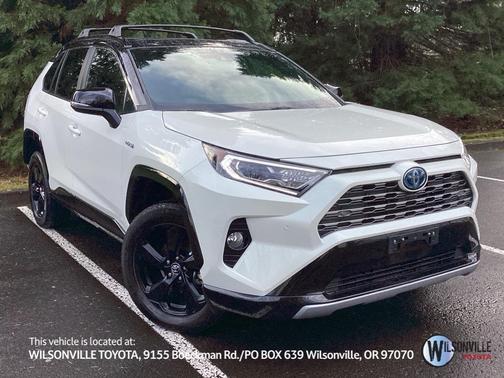 2020 Toyota RAV4 Hybrid SE